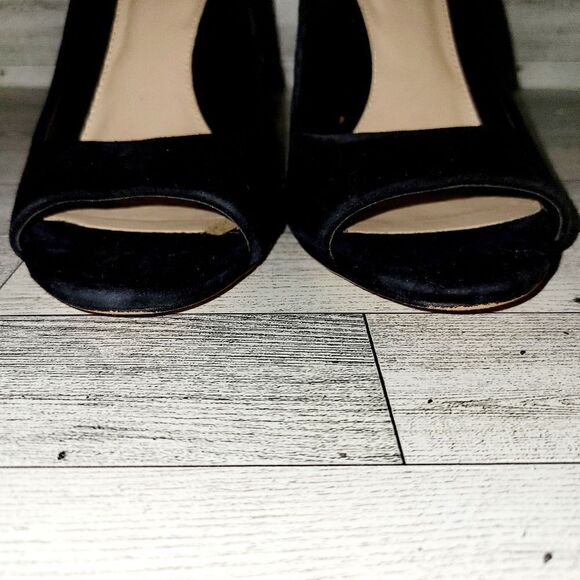 Vince Camuto black suede peep toe mary jane pump/heel.  ^ - Picture 2 of 10